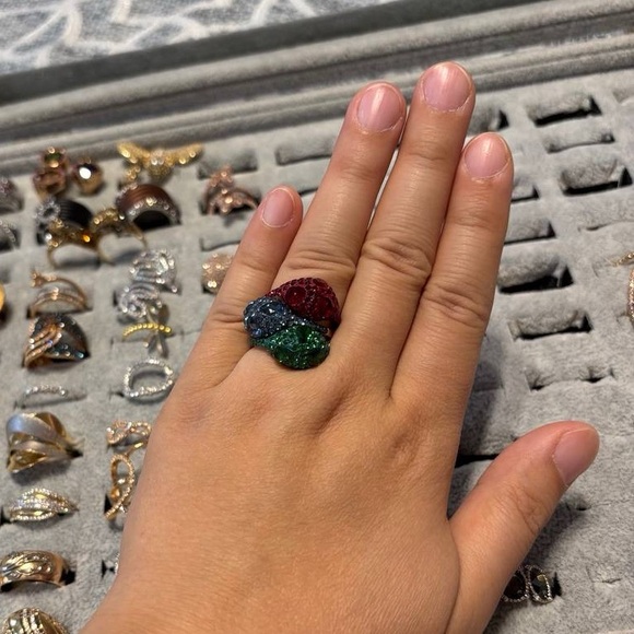 BRAND NEW - Swarovski ring - Picture 7 of 9